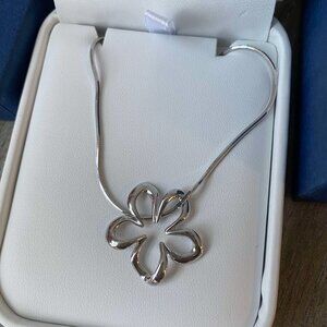 Na Hoku floating plumeria pendant (like new)